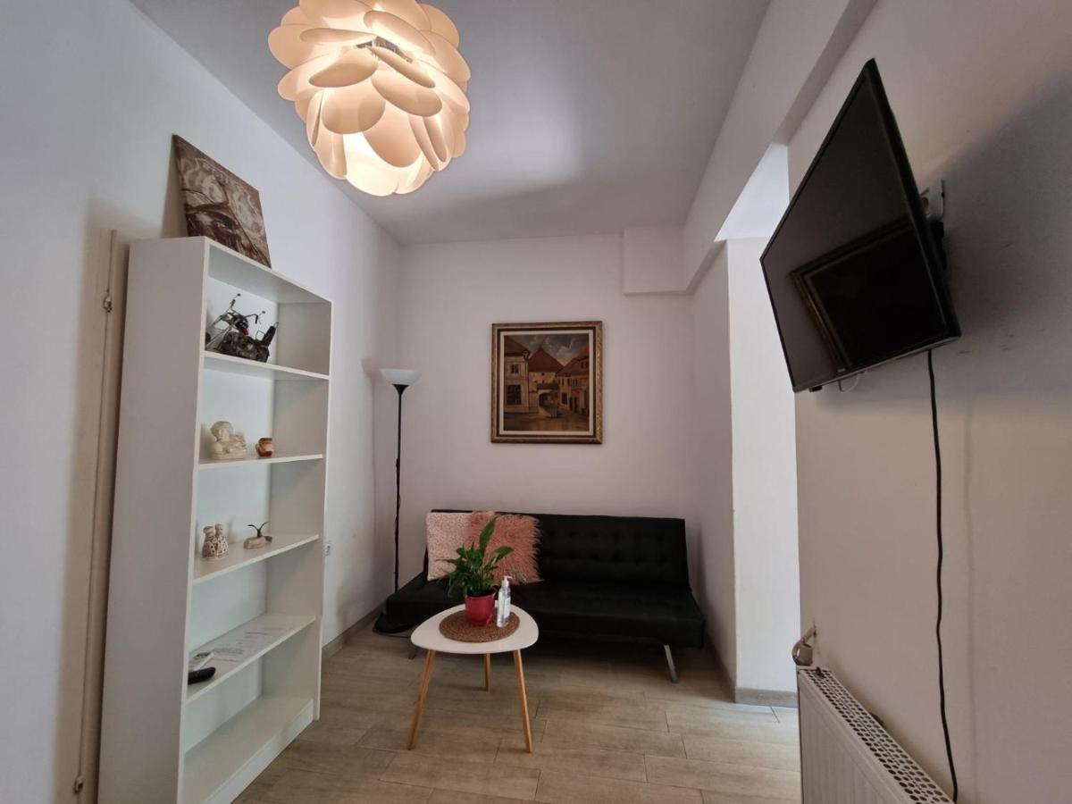 Apartments Lav ウマグ エクステリア 写真