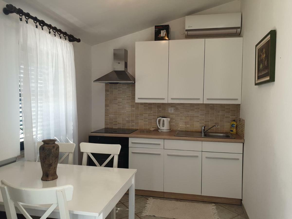 Apartments Lav ウマグ 部屋 写真